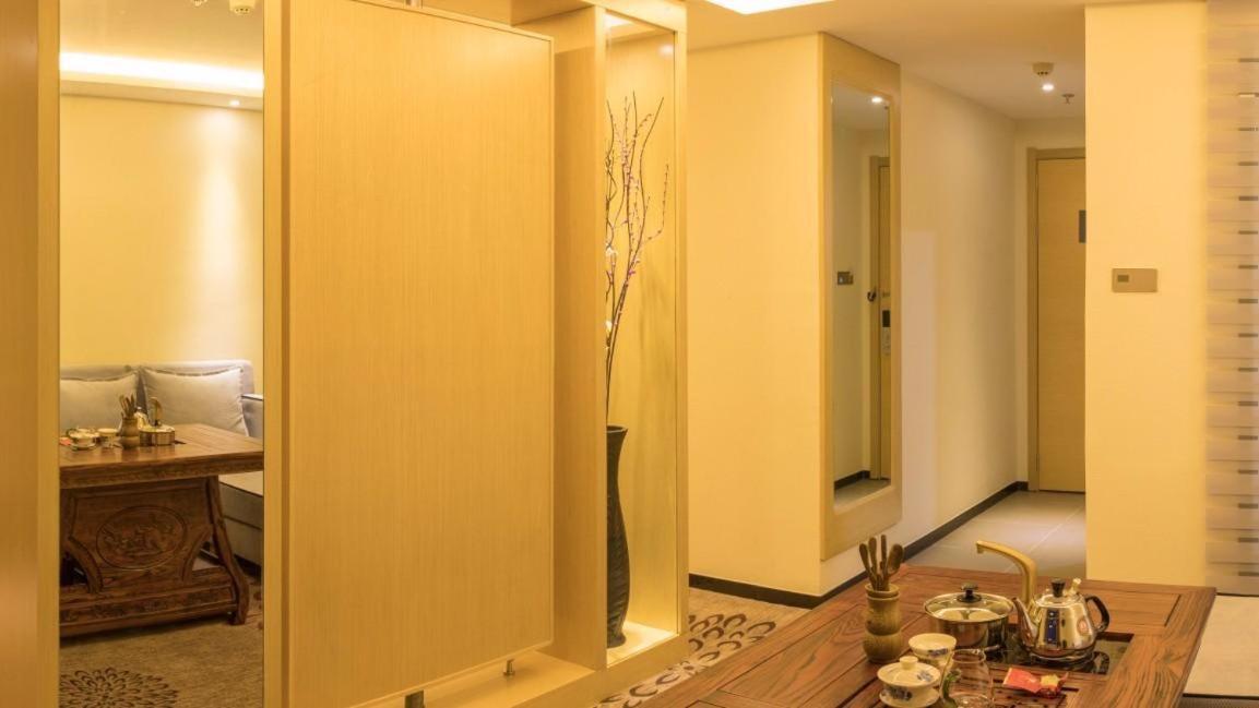 Lavande Hotel Luzhou Jiale Century City Exterior foto